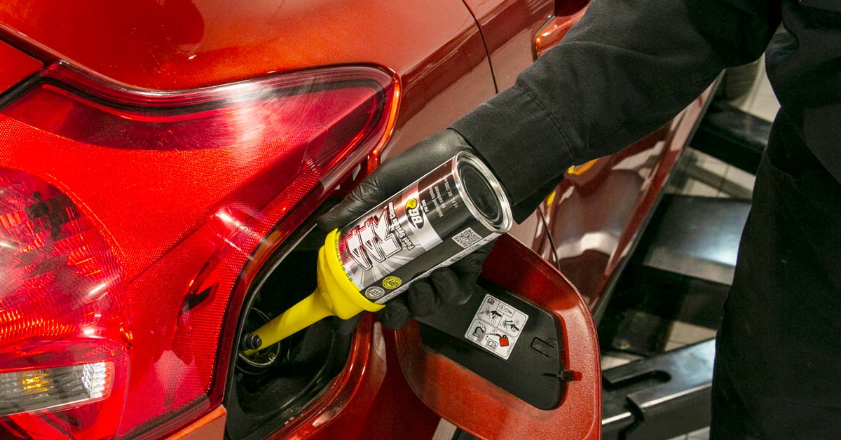 BG Karstanpoistoaine lisätään polttoainesäiliöön